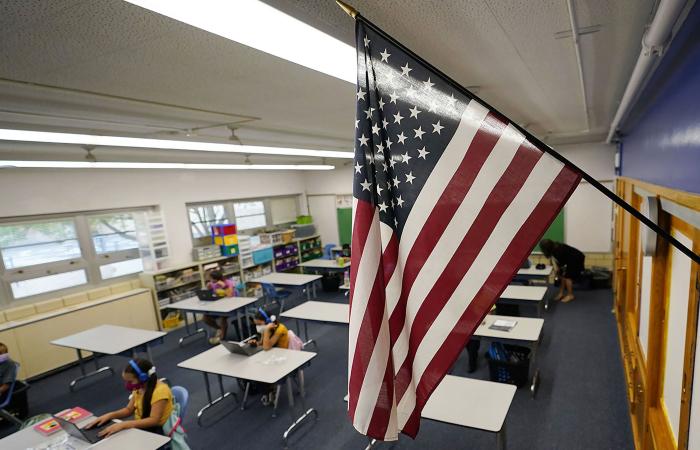 Denver
      Public
      Schools
      sues
      to
      stop
      Trump
      administration
      policy
      allowing
      ICE
      agents
      in
      schools - Iqraa news