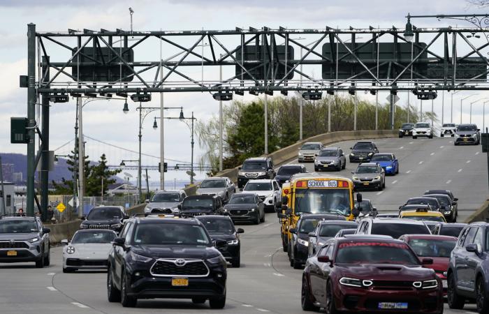 Congestion
      pricing
      NYC:
      Leaders
      from
      NJ,
      NY
      react
      to
      Trump's
      DOT
      ending
      approval - Iqraa news