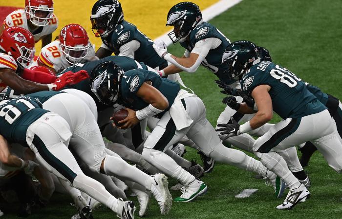 Unnamed
      team
      proposes
      to
      ban
      Eagles'
      signature
      ‘Tush
      Push' - Iqraa news