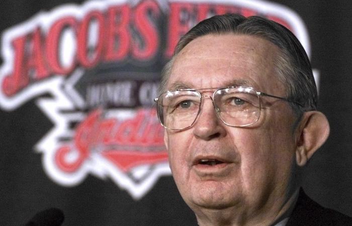 Cleveland
      Guardians
      owner
      Lawrence
      Dolan
      dies
      at
      94 - Iqraa news