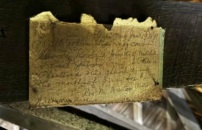 137-year-old
      note
      found
      nailed
      to
      beam
      inside
      historic
      AME
      church
      in
      New
      Jersey - Iqraa news