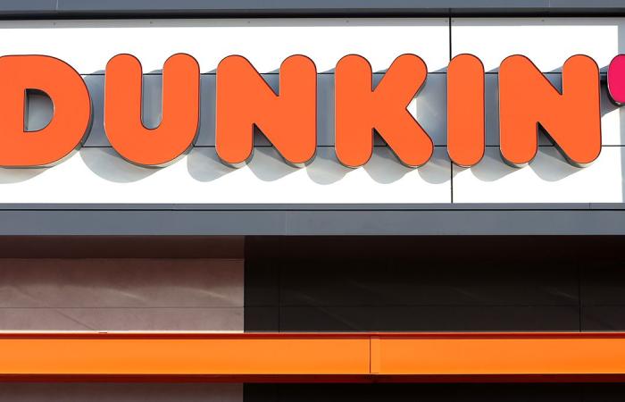 New
      Jersey
      man
      robbed
      14
      Dunkin'
      Donuts
      locations
      in
      2
      months,
      police
      say - Iqraa news