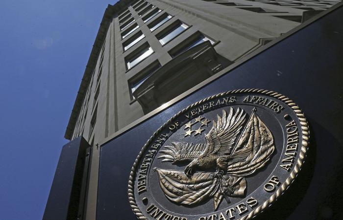 Trump
      administration
      plans
      to
      cut
      80,000
      employees
      from
      Veterans
      Affairs,
      according
      to
      internal
      memo - Iqraa news