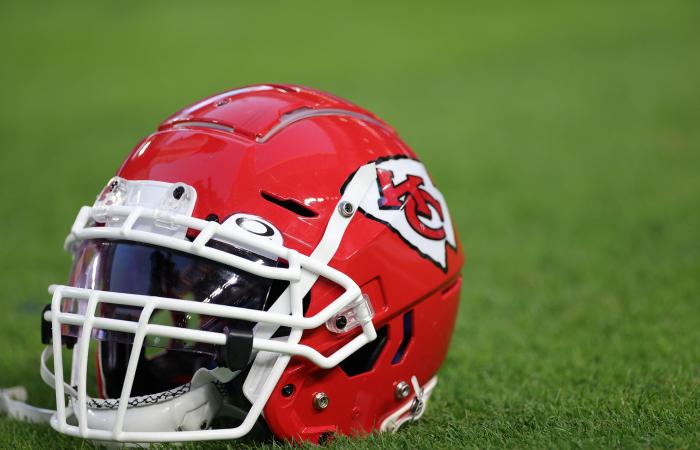 Two
      men
      charged
      in
      drug-related
      death
      of
      3
      Kansas
      City
      Chiefs
      fans
      at
      watch
      party - Iqraa news