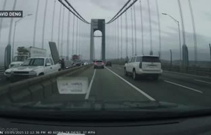 SEE
      IT:
      Driver
      recounts
      high
      winds
      that
      sent
      board
      into
      windshield
      on
      Verrazzano
      Bridge - Iqraa news