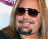 Who
      is
      Vince
      Neil
      and
      how
      was
      he
      involved
      in
      Scottsdale
      plane
      crash? - Iqraa news