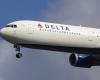 Delta
      flight
      makes
      emergency
      landing,
      deploys
      slides
      in
      Atlanta
      after
      ‘haze'
      reported
      in
      plane - Iqraa news